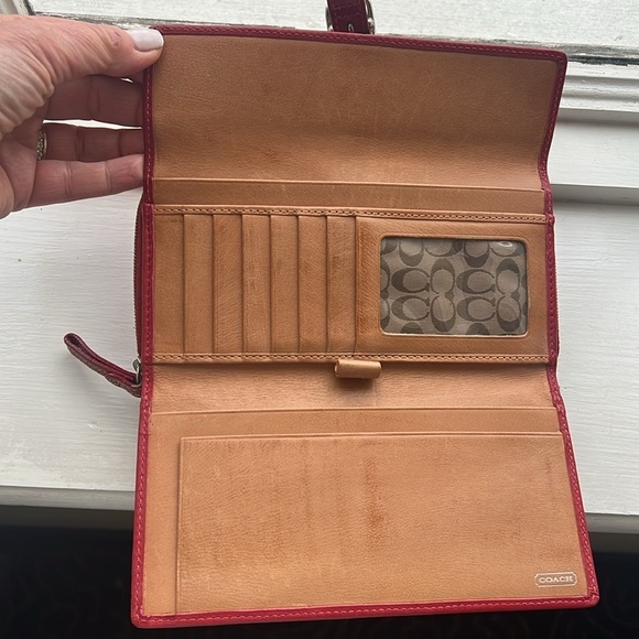Coach Long Red Leather Trifold Clutch Wallet - Picture 6 of 12